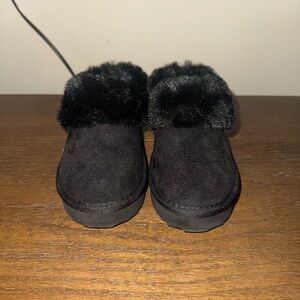 The Children's Place Black Fur-Lined Slippers